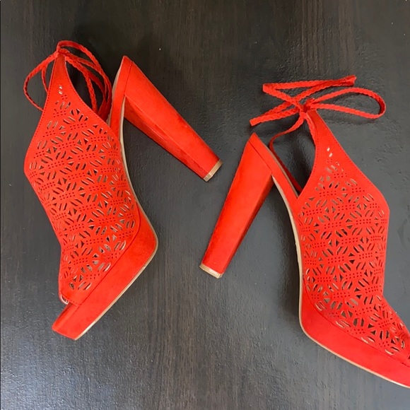 ALDO Sexy Red Shoes👠 - Picture 4 of 6